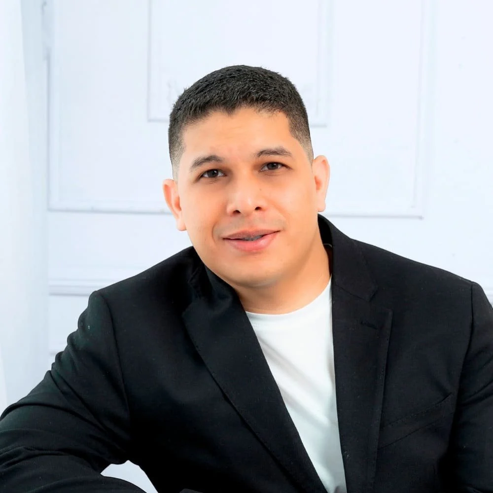 Amilcar Flores